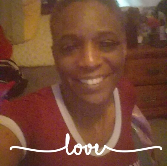 Meet your Posher, Melissa - Picture 1 of 1